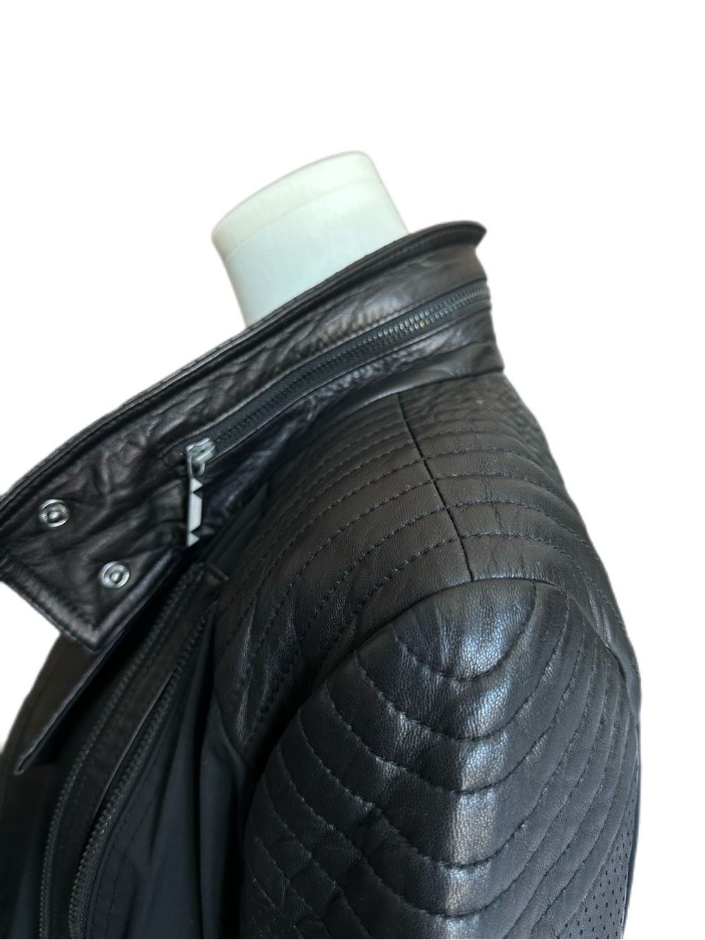 BCBGMAXAZRIA Black Genuine Leather Mixed Media Moto Jacket Belted Size M - Picture 7 of 11